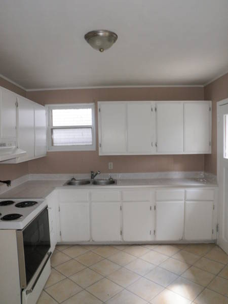 Only $645 mo. after rent credits!! Great Location!!